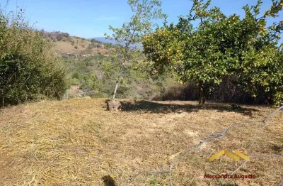 Terreno à venda no Centro, Taquaraçu de Minas 