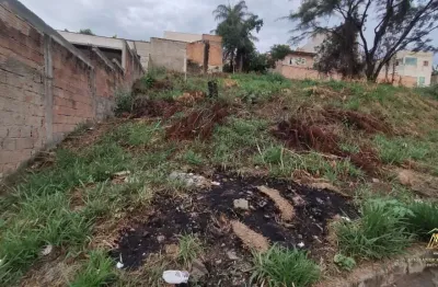 Terreno à venda na Rua José Pires de Morais, Liberdade, Santa Luzia