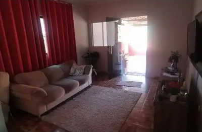 Oportunidade imperdível! casa individual de 2 quartos (suíte) no castanheira, santa luzia/mg!