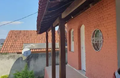 Casa com 2 quartos para alugar na Rua João Batista P. Beraldo, Centro, Santa Luzia