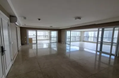 Espaçoso apartamento de luxo com 4 suítes em moema, são paulo