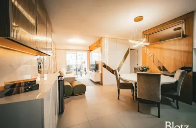 Apartamento moderno e sofisticado à 150m do mar com infraestrutura completa e 2 vagas