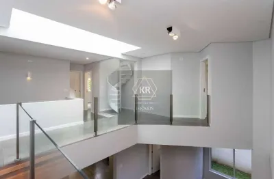 Casa em condomínio fechado com 4 quartos para alugar no São João, Curitiba 