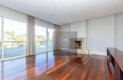 Casa em condomínio de alto padrão com 6 dormitórios e piscina privativa no seminário