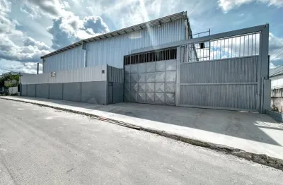 Galpão industrial de 886m² com escritório e vagas de garagem no novo aleixo