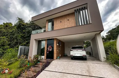 Reserva do parque - casa duplex com 3 suítes e 4 vagas com energia solar na ponta negra