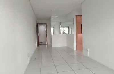 Apartamento 2 quartos no espinheiro com varanda excelente localização