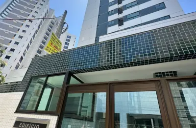 Apartamento na rua maria carolina com 3 quartos, suíte varanda