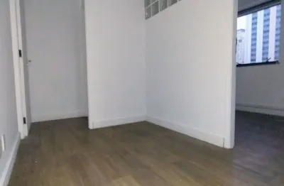 Sala comercial reformada divida em 2 salas + recepção no jardim paulista