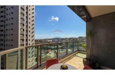 Duplex no belvedere com pé direito duplo,  228m², vista panorâmica e 4 vagas