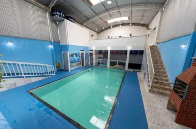 Casa com 2 quartos à venda na Rua Saturno, 35, Centro, Ibirité