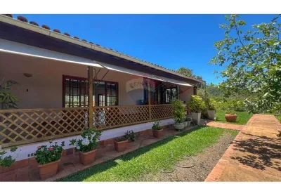 Casa à Venda no Rego dos Amores, Nova Lima | 4 Quartos, Piscina e Vista