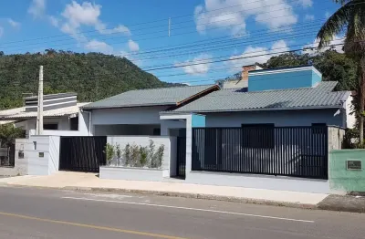 Casa padrão a venda no bairro jaraguá 99 em jaraguá do sul