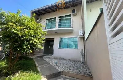 Casa com 3 quartos à venda no Rau, Jaraguá do Sul 