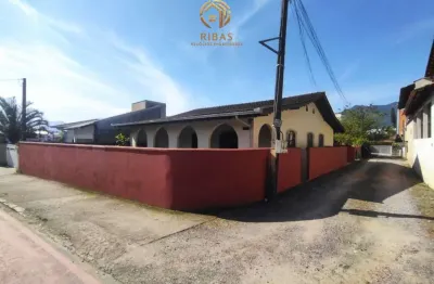 Casa com 04 quartos para locação na vila lenzi em jaraguá do sul