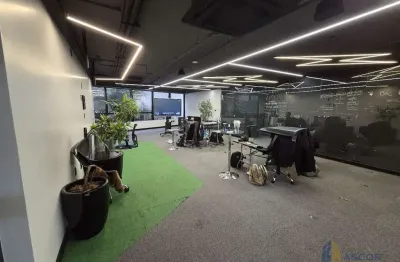 Sala comercial para alugar na Rua Cristóvão Nunes Pires, --, Centro, Florianópolis por R$ 13.900