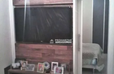 Vendo ótima casa térrea com 02 dormitórios com armários planejados, 01 banheiro com box e gabinete, piso frio, nas salas, quartos, cozinha com armário
