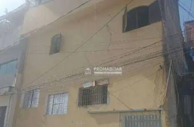 Vendo ótimo sobrado no jardim progresso com 4 casas no mesmo quintal, com terreno de 200m² sendo 8 de frente por 25 de fundos, com 180m² construção