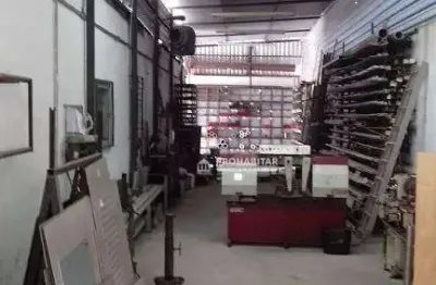 Vendo excelente galpão industrial e comercial com área total/terreno: 2.490,00 m², excelente localização privilegiada em área comercial privilegiada.