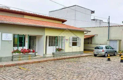Casa comercial com 5 salas para alugar na Rua Daphne Dalla Torre Natale, --, Vila Sofia, São Paulo