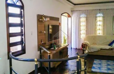 Casa com 3 quartos à venda na Rua Micronésia, --, Vila Quintana, São Paulo