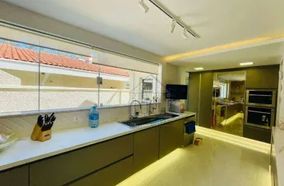 Casa com 3 quartos para alugar na Rua Roger Chaffee, --, Interlagos, São Paulo