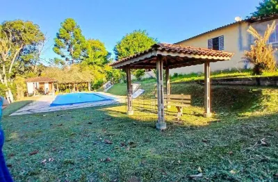 Chácara / sítio com 4 quartos à venda na Estrada Engenheiro Marsilac, --, Parelheiros, São Paulo