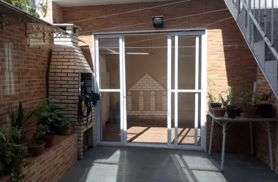 Casa com 3 quartos para alugar na terceira divisão de interlagos