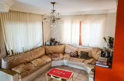 Sobrado com 3 dormitórios à venda, 200 m² por R$ 750.000 - Jardim das Camélias (Zona Sul)