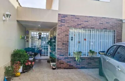 Sobrado com 3 quartos à venda na Terceira Divisão de Interlagos