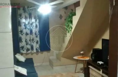 Vende casa sobrado com 125 m² de área construída no Jardim Castro Alves com 2 quartos, cozinha, sal