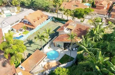 casa à venda em Interlagos, zona sul de São Paulo, com ampla área construída, ambientes planejados