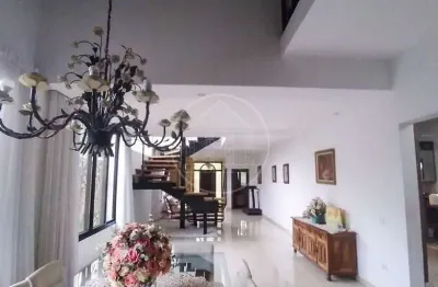 Casa com 6 quartos à venda no Jardim Santa Helena, São Paulo 