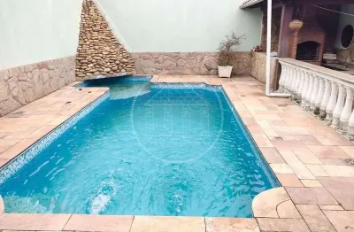 Casa com 4 quartos para alugar no Jardim Alpino, São Paulo 