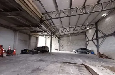 Barracão / Galpão / Depósito com 5 salas à venda no Jardim das Imbuias, São Paulo 