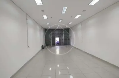 Alugo ótimo salão comercial de 110 m² de área útil com excelente localização no centro da Vila São