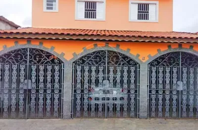 Sobrado à venda com 6 Quartos (sendo 3 Suítes) e 3 Vagas no Jardim Colonial