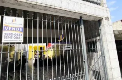 Casa térrea à venda com 2 suítes, sala, cozinha, lavanderias, depósito, salão de festas e 6 vagas de auto com 224m² de ac e 186m² de terreno - ca2362