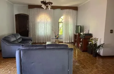 Casa (Terrea) para Venda, 3 dorm(s), 1 suite(s), 2 vaga(s), 231 m², Código CA2535