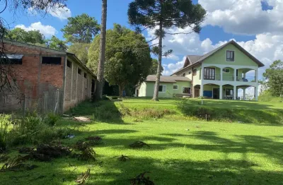 Linda propriedade próxima à Escola Internacional de Curitiba