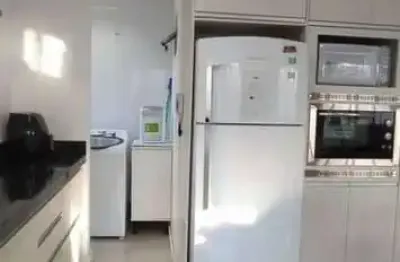 Apartamento semi mobiliado com 2 dormitórios e churrasqueira em meia praia