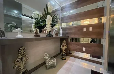 Apartamento luxuoso com 04 suítes, 02 suítes máster e 04 vagas de garagem em meia praia