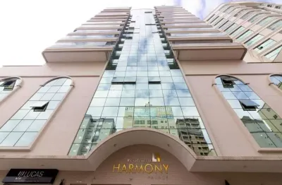 Residencial harmony palace: luxuoso duplex mobiliado com vista para o mar em meia praia, itapema