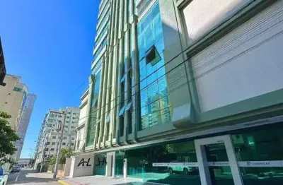 Luxo à beira-mar: residencial malibu, seu refúgio em meia praia