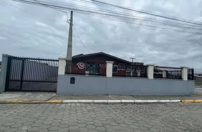 Casa com 5 quartos à venda na Rua 424, Morretes, Itapema