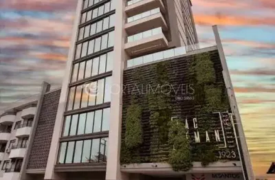 Apartamento 4 suítes decorado frente mar balneário pereque