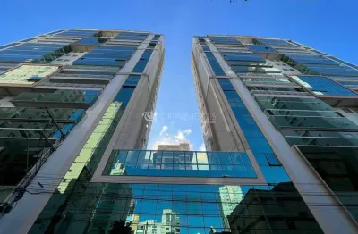 Residencial mount sinai: luxuoso apartamento decorado com 4 suítes e lazer completo em meia praia, itapema