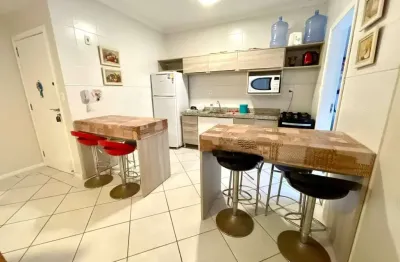 Apto com terraço enorme, 3 dormitórios, 150 metros da praia