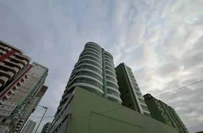 Apartamento mobiliado na quadra-mar em meia praia – 3 dormitórios, 1 suíte, e área de lazer completa