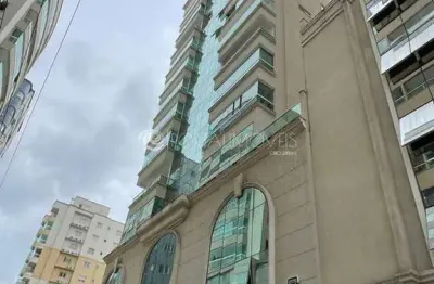 Apartamento mobiliado com 3 suítes, 3 vagas e lazer completo a 390m do mar em meia praia